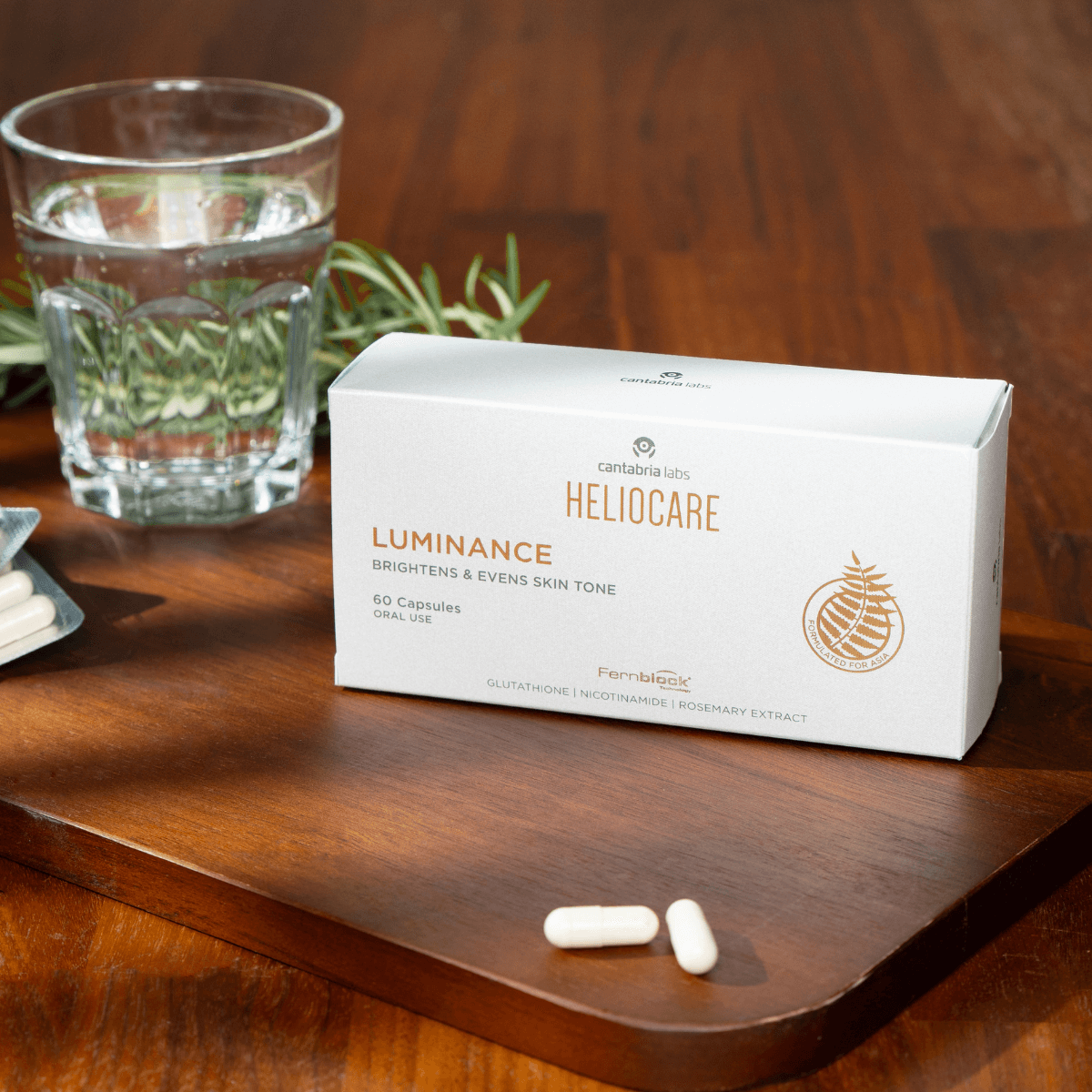 Heliocare Luminance box and capsules